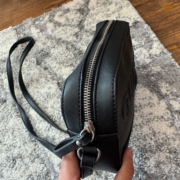 Crossbody Guess - Picture 4 of 4
